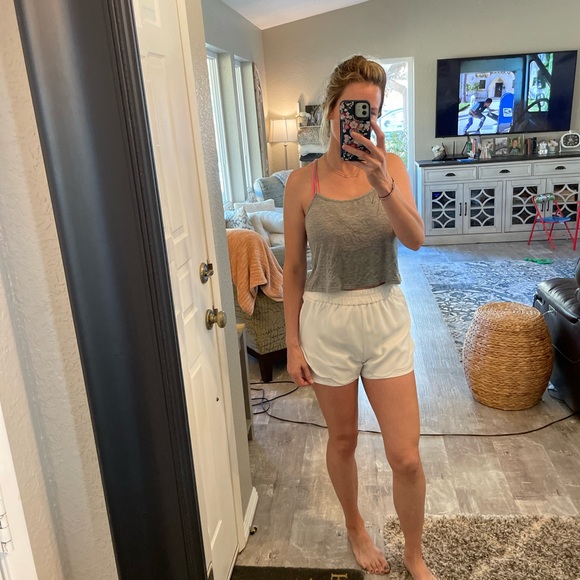 NWT Aqua Brand Pull On Scalloped High Waisted Shorts - Picture 5 of 13